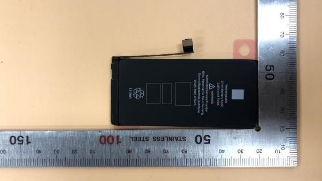 เผยข้อมูลรับรองแบตฯ iPhone 12 series พร้อมที่ชาร์จกำลังไฟ 20W