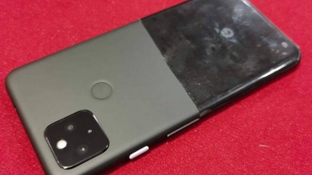 หลุดภาพเครื่องต้นแบบ Google Pixel 5 โชว์ดีไซน์แปลกตา