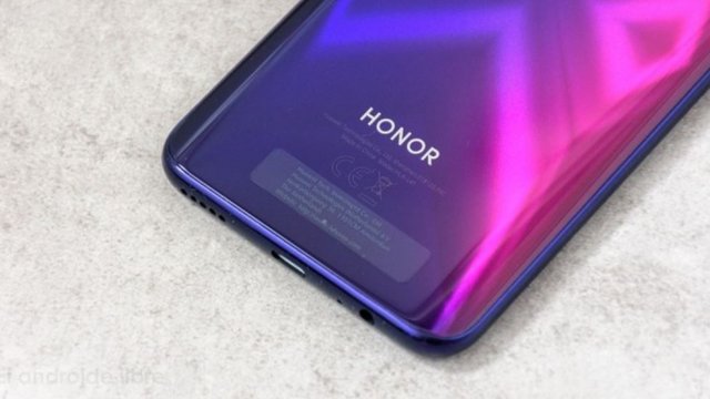 เธอเองก็เป็นได้นะ!! Huawei หวัง Honor จะเติบโตเป็นคู่แข่งเบอร์ใหญ่