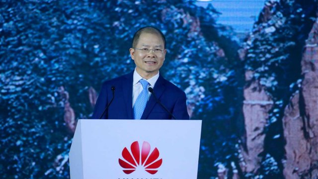 HUAWEI เติบโตอย่างแข็งแกร่งต่อเนื่อง พร้อมก้าวไปข้างหน้าด้วยกลยุทธ์ขยายการลงทุนด้านซอฟต์แวร์และส่วนประกอบรถยนต์อัจฉริยะ