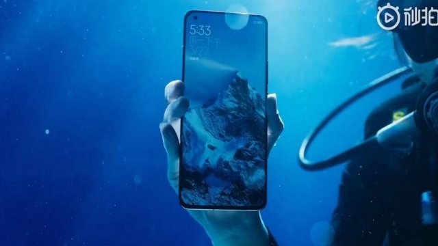 ธรรมดาโลกไม่จำ! Xiaomi ปล่อยคลิปโชว์แกะกล่อง Mi 11 Ultra ใต้น้ำ