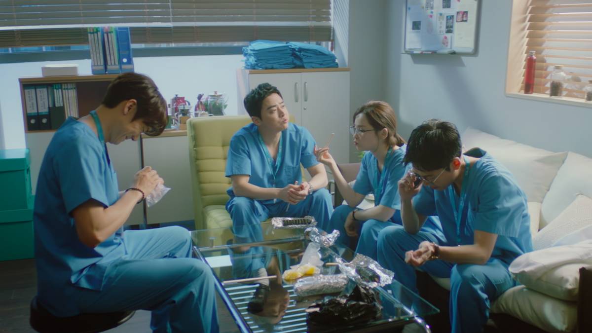 Hospital Playlist เพลย์ลิสต์ชุดกาวน์ ซีซั่น 2
