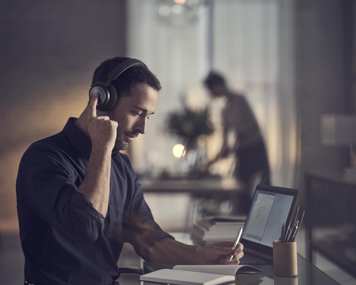 Bang & Olufsen เปิดตัวหูฟังรุ่นใหม่ Beoplay HX