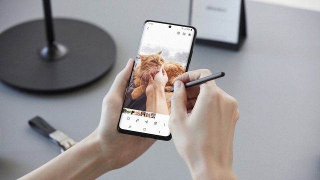 Samsung Galaxy S21 Ultra คว้ารางวัลสมาร์ทโฟนดีเด่นจาก GLOMO 2021