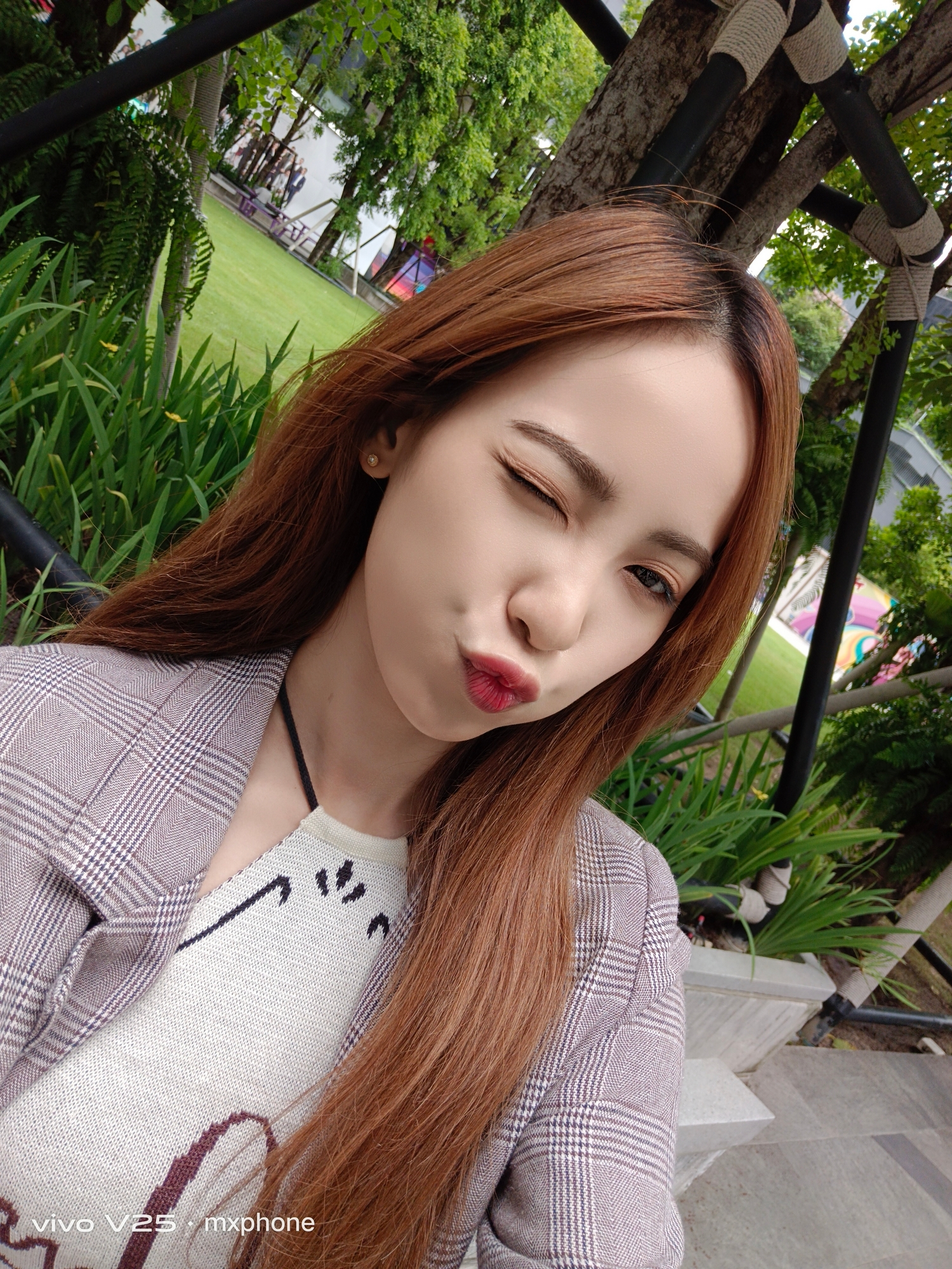 vivo V25 5G รีวิว