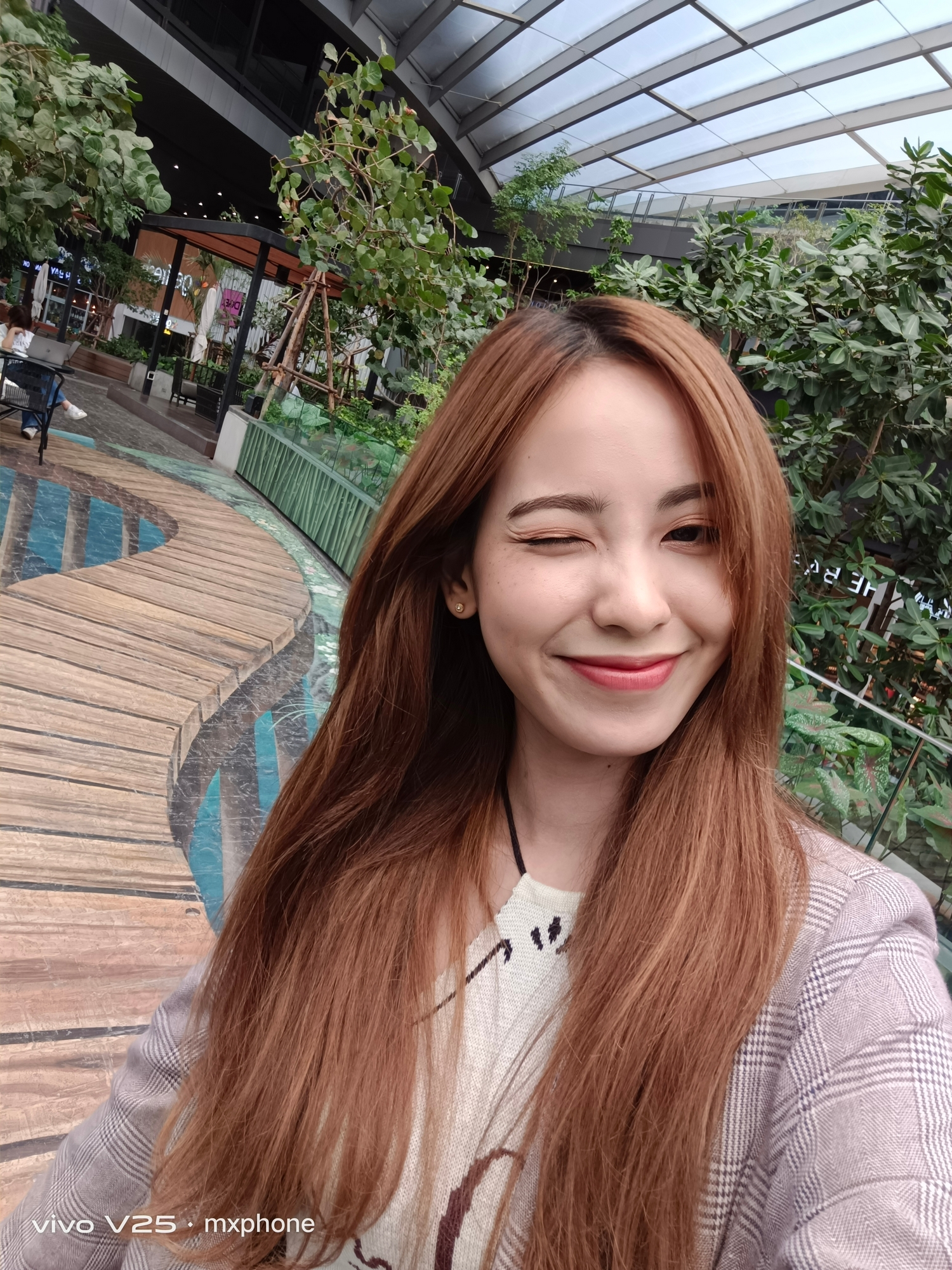 vivo V25 5G รีวิว