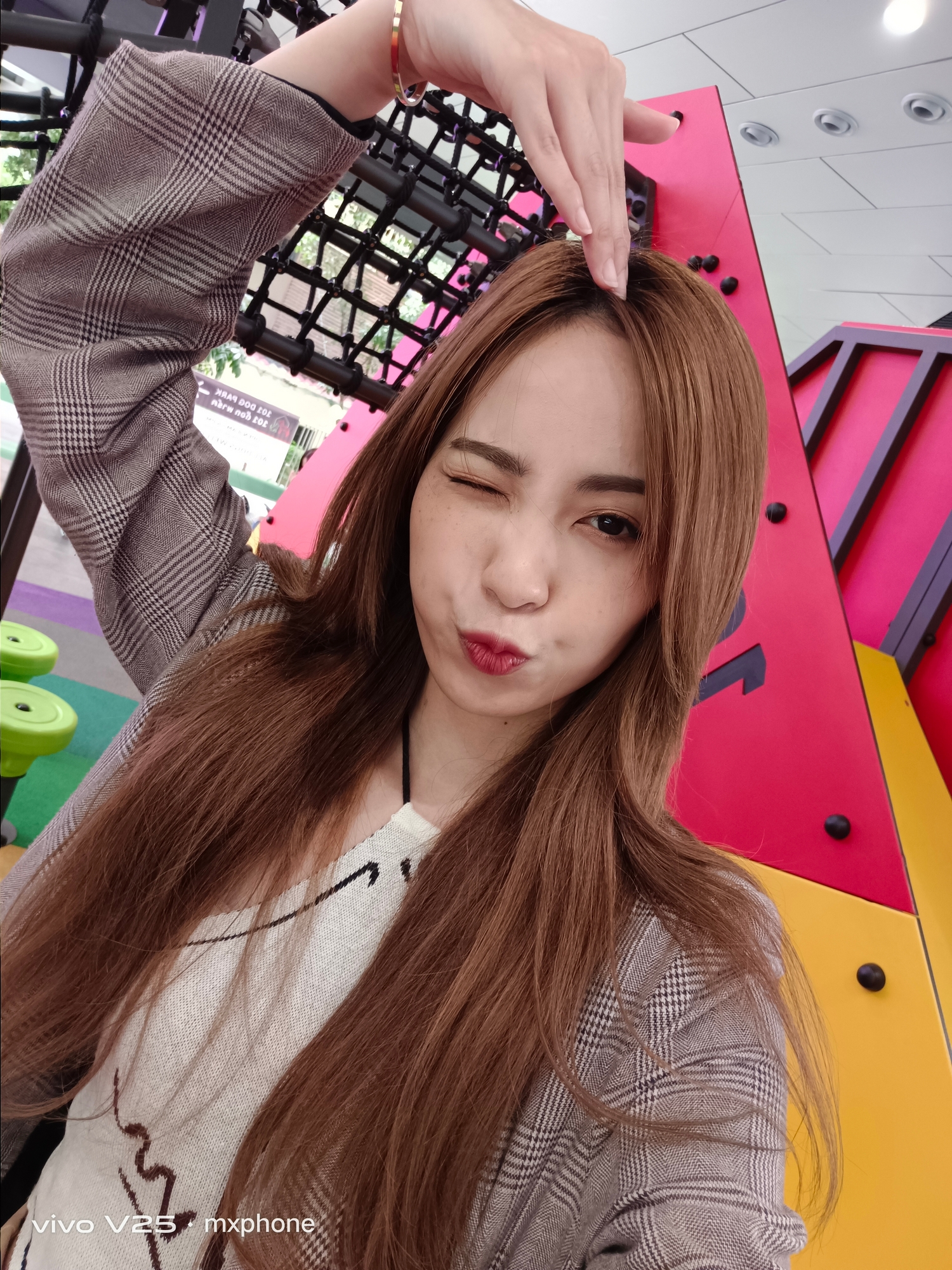 vivo V25 5G รีวิว