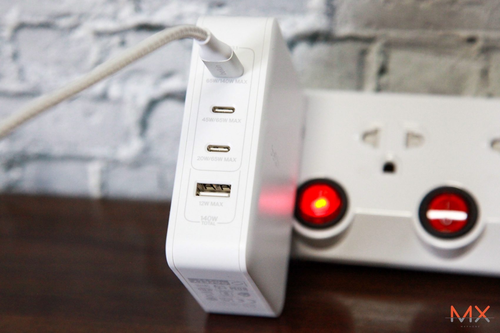Belkin BoostCharge Pro 140W รีวิว