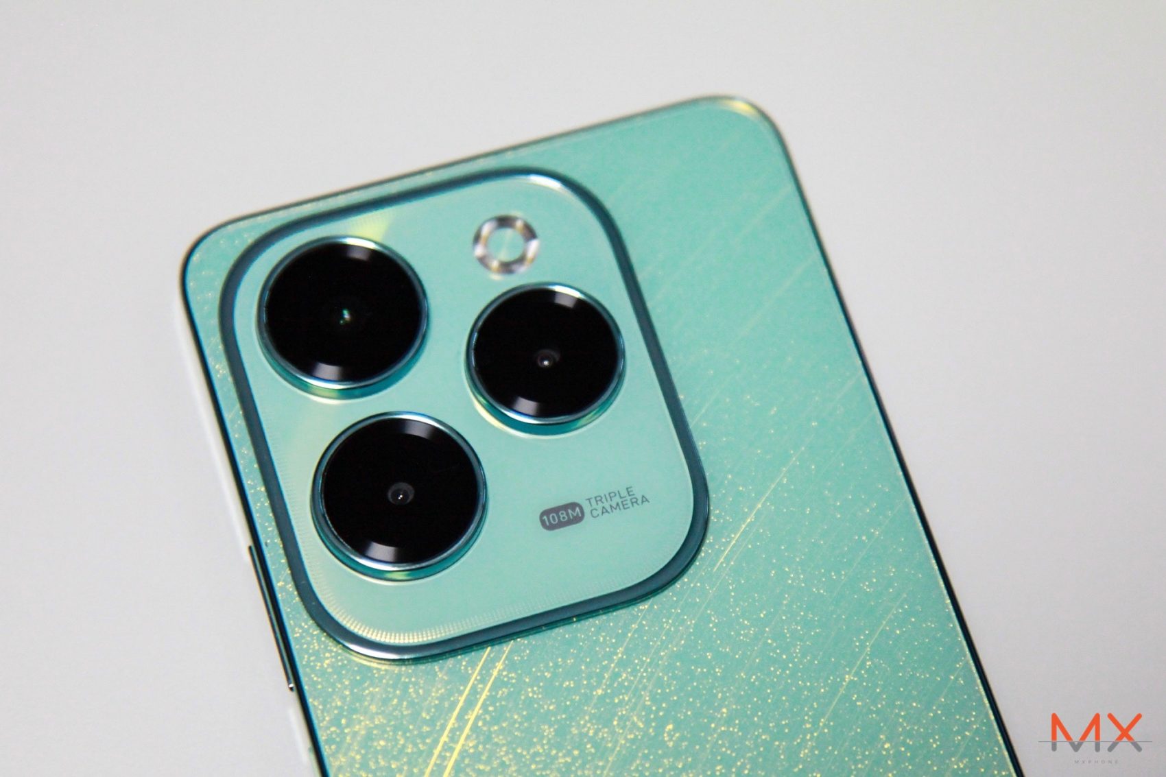 Infinix Hot 40 Pro รีวิว