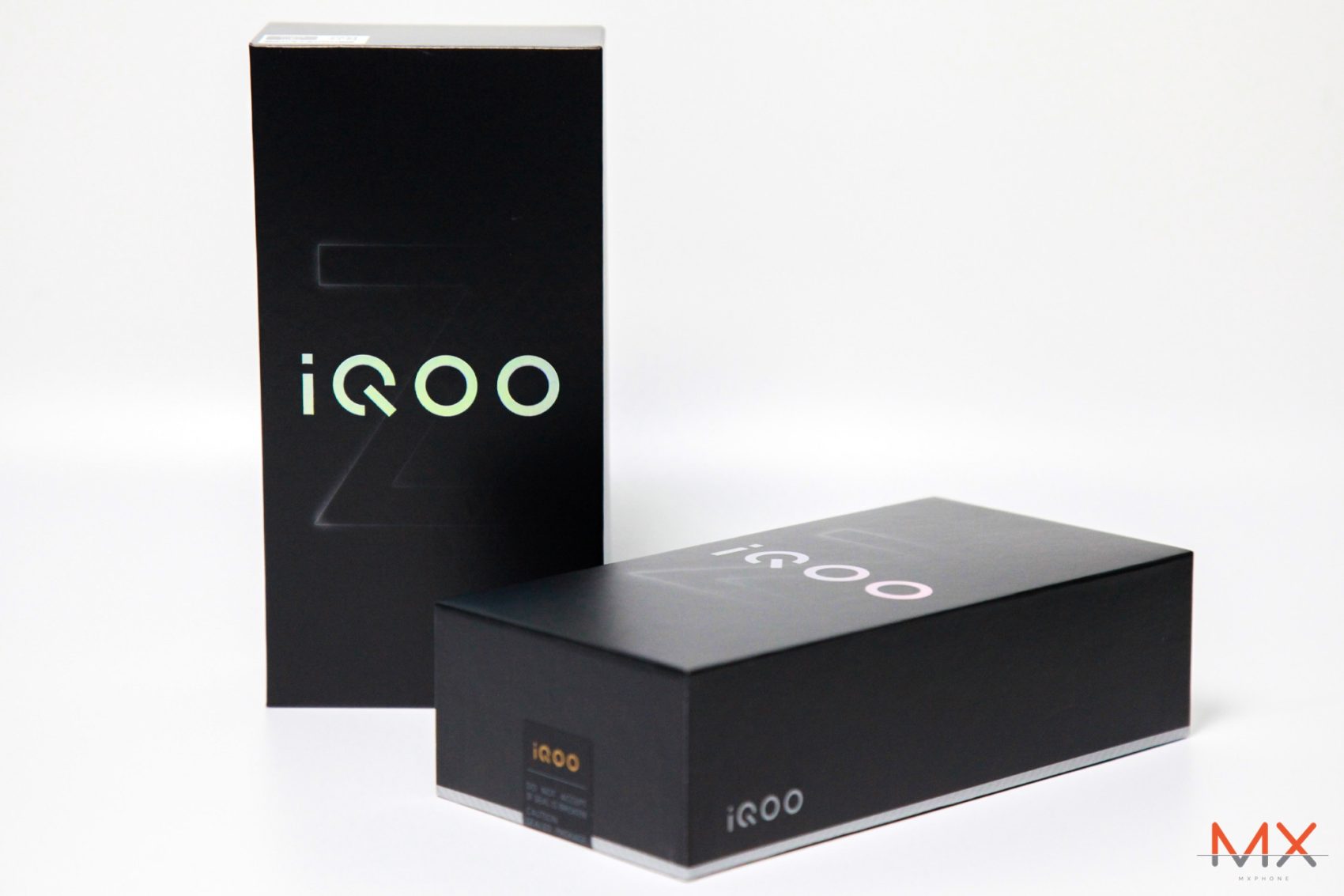 iQOO Z9 5G iQOO Z9x 5G รีวิว