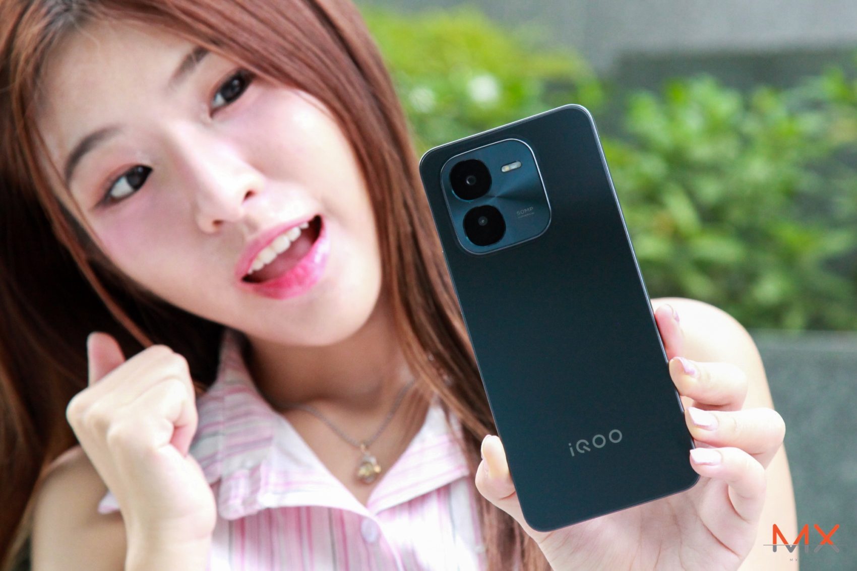 iQOO Z9 5G iQOO Z9x 5G รีวิว