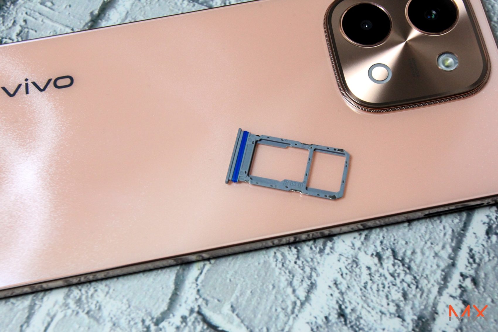 vivo Y28 รีวิว vivo Y18 รีวิว