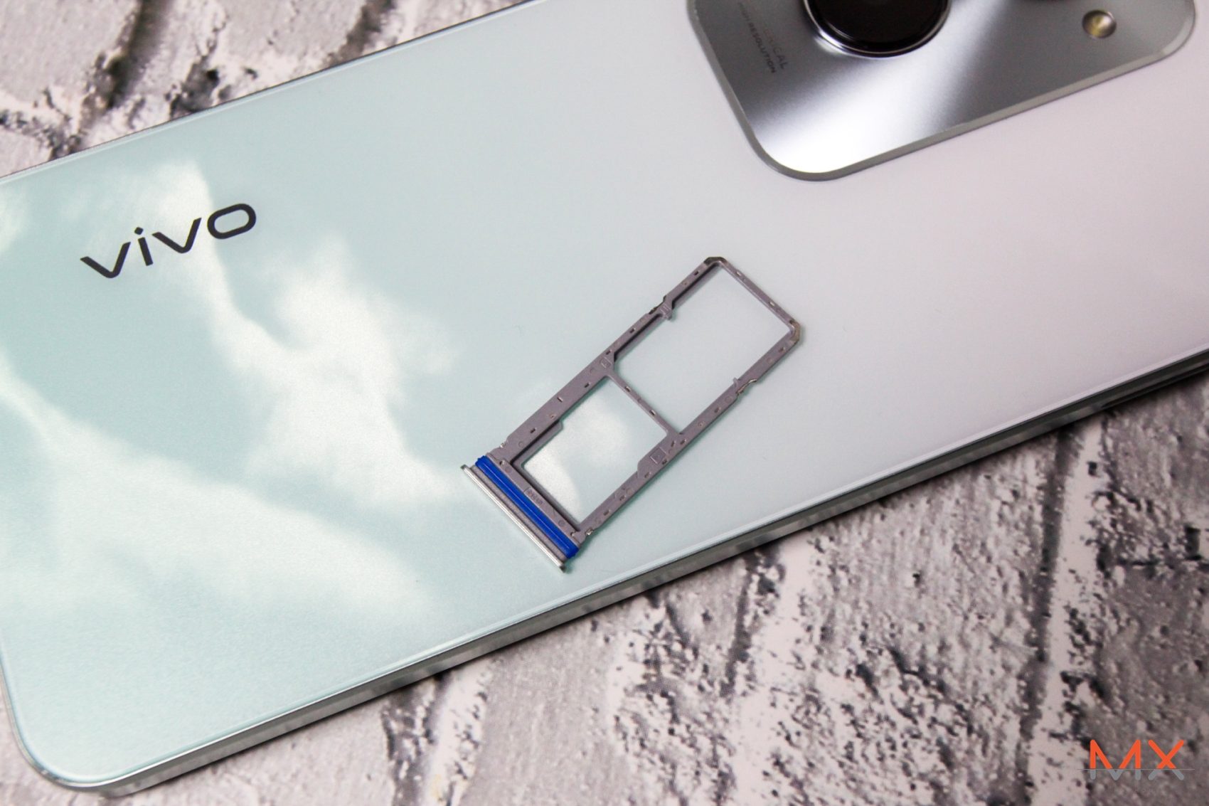 vivo Y28 รีวิว vivo Y18 รีวิว