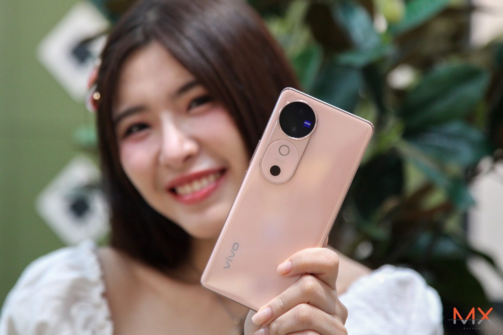 vivo V40 รีวิว