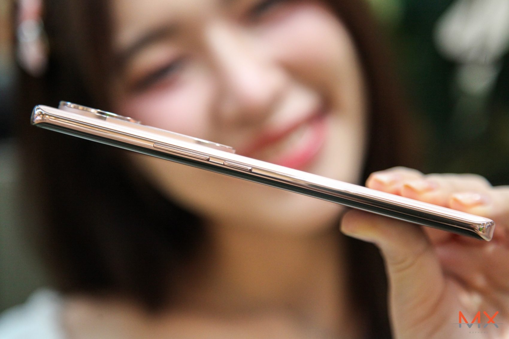 vivo V40 รีวิว