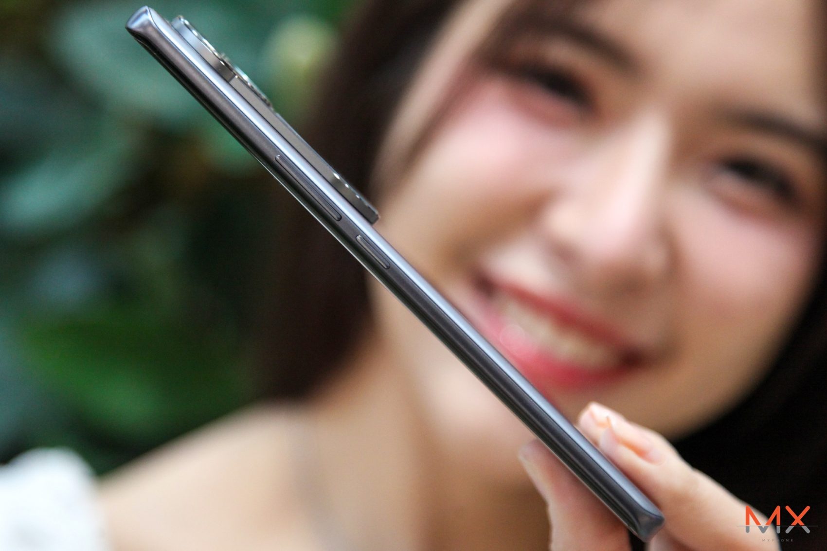 vivo V40 รีวิว
