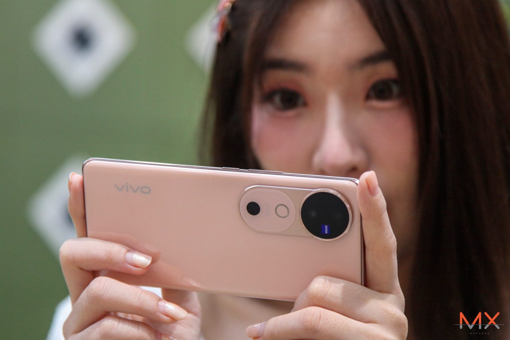 vivo V40 รีวิว