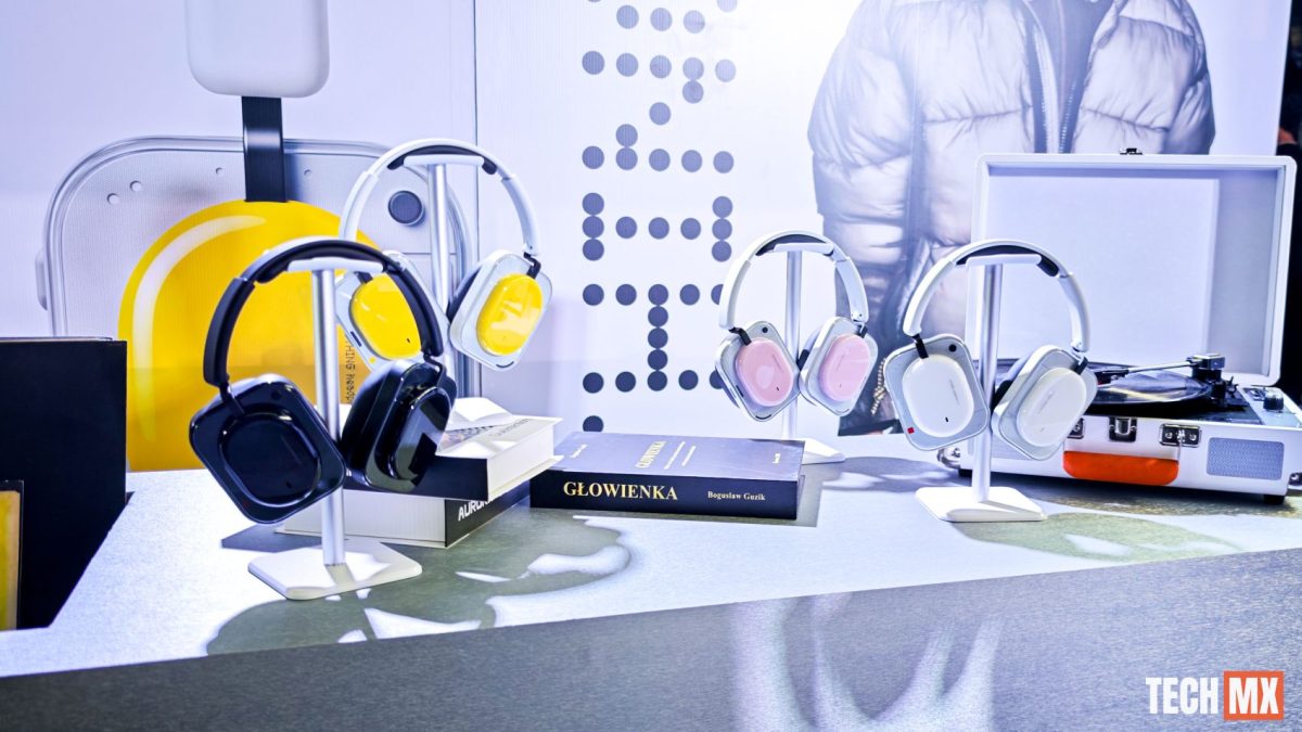 Nothing Headphone (a)