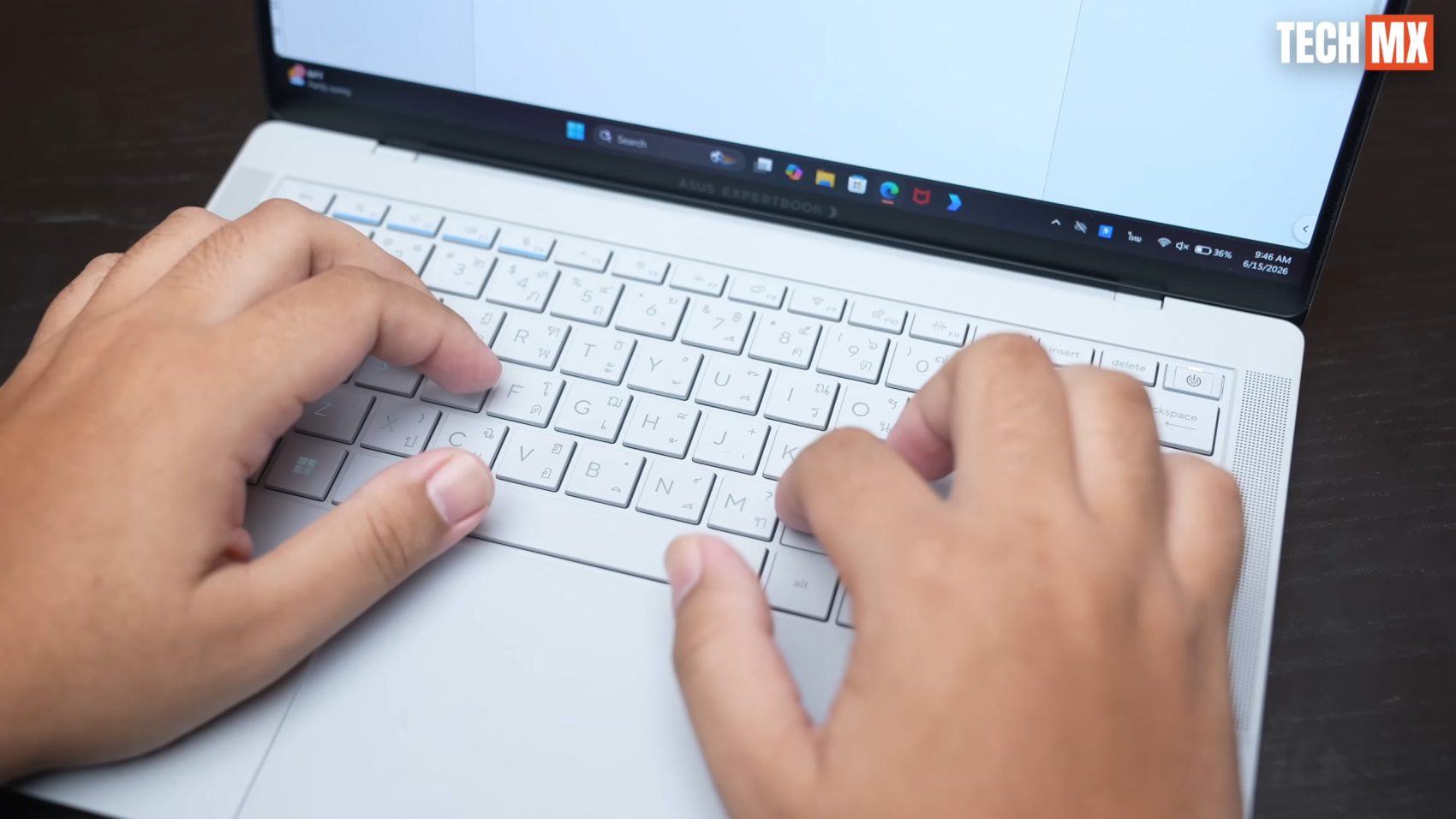ASUS ExpertBook Ultra รีวิว