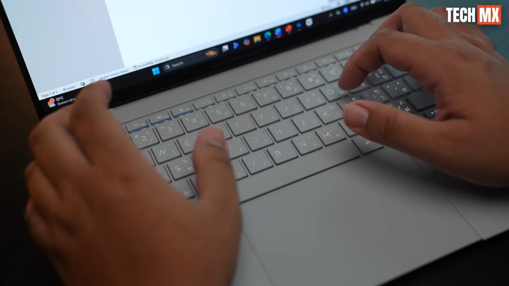 ASUS ExpertBook Ultra รีวิว